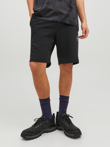 Regular Pantaloni 'Shark' de la JACK & JONES pe negru: față