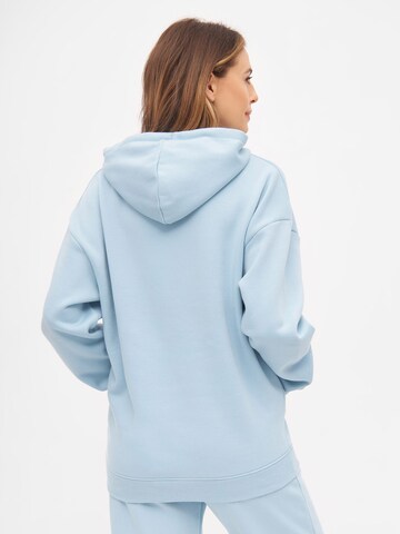 BENCH Sweatshirt  'LAYA' in Blau