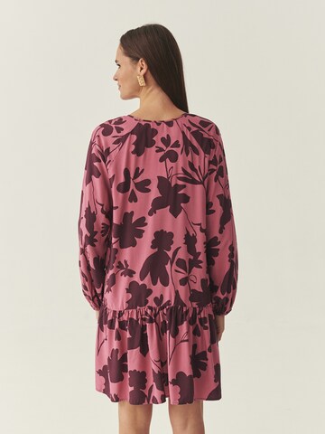 TATUUM Платье в Красный