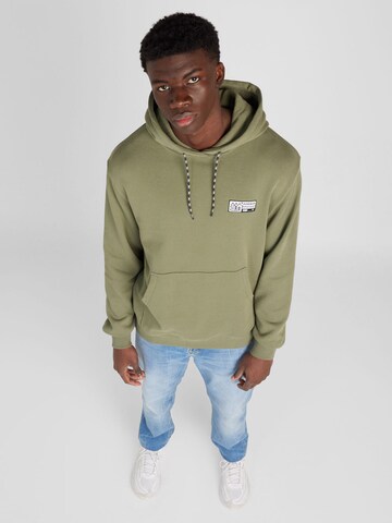 NAPAPIJRI Sweatshirt 'FABER' in Groen