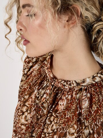 Chemisier Apricot en marron
