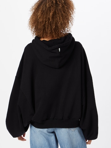 Urban Classics Sweatshirt in Black