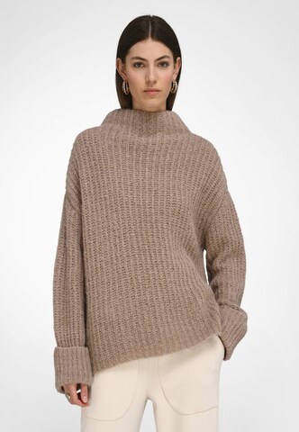 Pull-over tRUE STANDARD en marron : devant