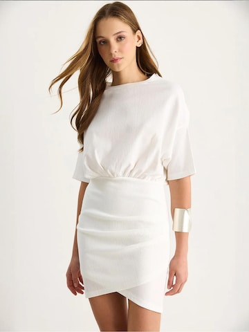 Abito da cocktail di Bianco Lucci in bianco