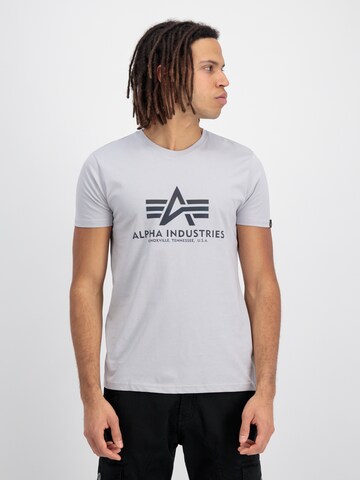 ALPHA INDUSTRIES Bluser & t-shirts i grå: forside