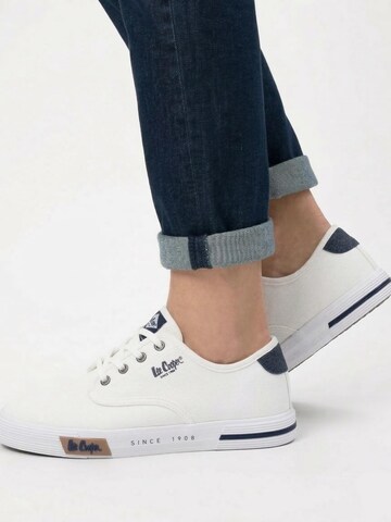 Lee Cooper Sneaker low 'LCW-26-02-4086MC'‌‌‌‌‌‌ in Weiß