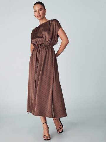 Abito 'CAROL' di Willa in marrone