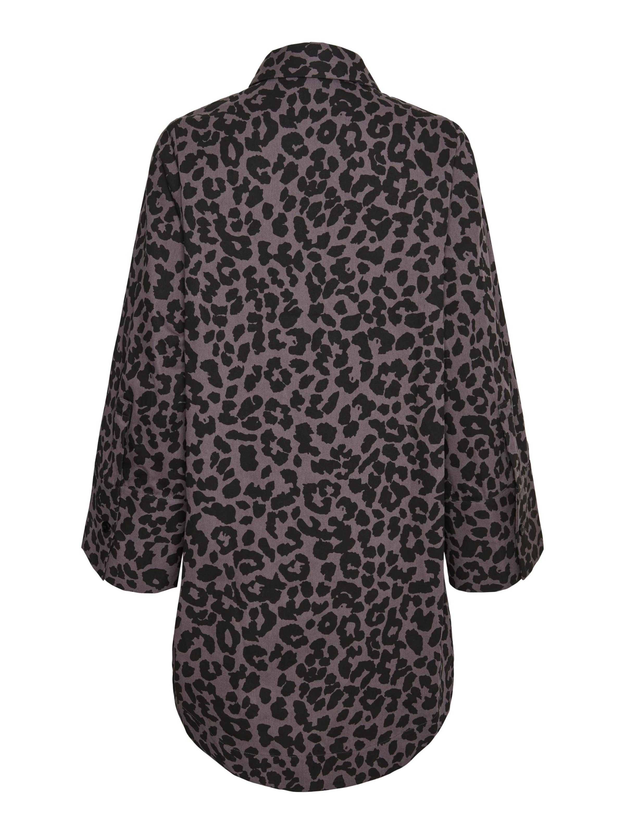 PIECES Рокля тип риза 'OLEO' в сиво