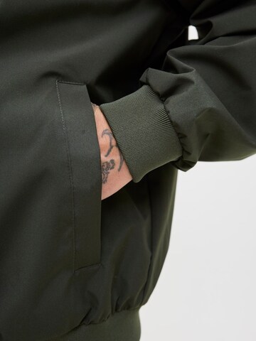 Giacca di mezza stagione 'JJECHARGE' di JACK & JONES in verde