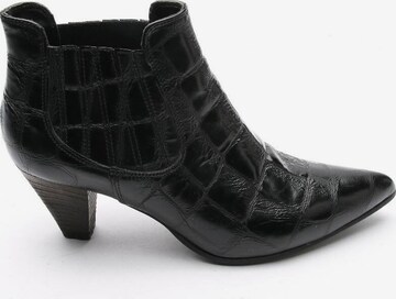 Marc Cain Dress Boots in 39 in Black: front