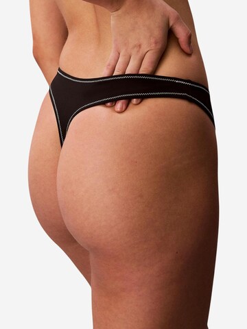 Classico Bikini 'THONG LV00Q61226' di Calvin Klein Jeans in nero