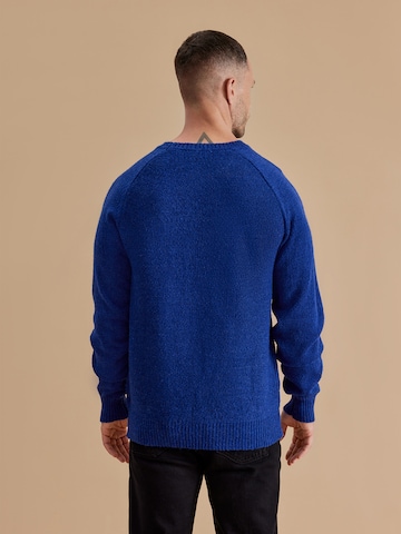 DAN FOX APPAREL Sweater 'Tamino' in Blue