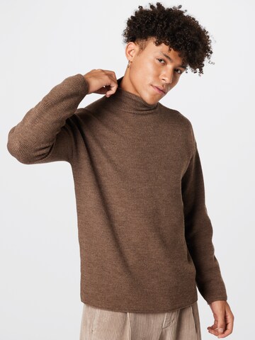 Pull-over 'DRYKORN x ABOUT YOU NOLAN' DRYKORN en marron