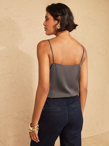 love & roses Top in Grey