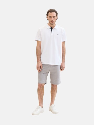 TOM TAILOR Regular Shorts in Grau