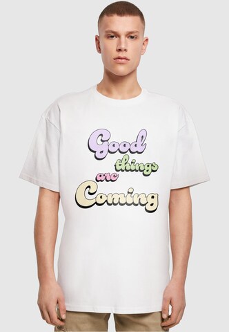 Merchcode T-Shirt 'Good Things' in Weiß: predná strana