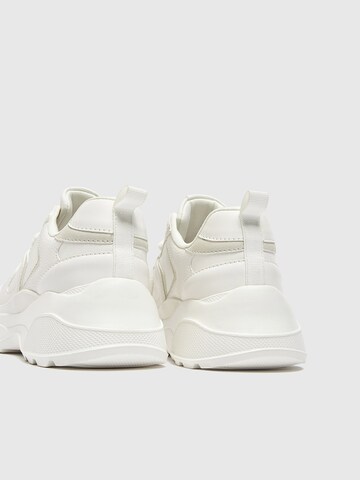 Pull&Bear Platform trainers in White