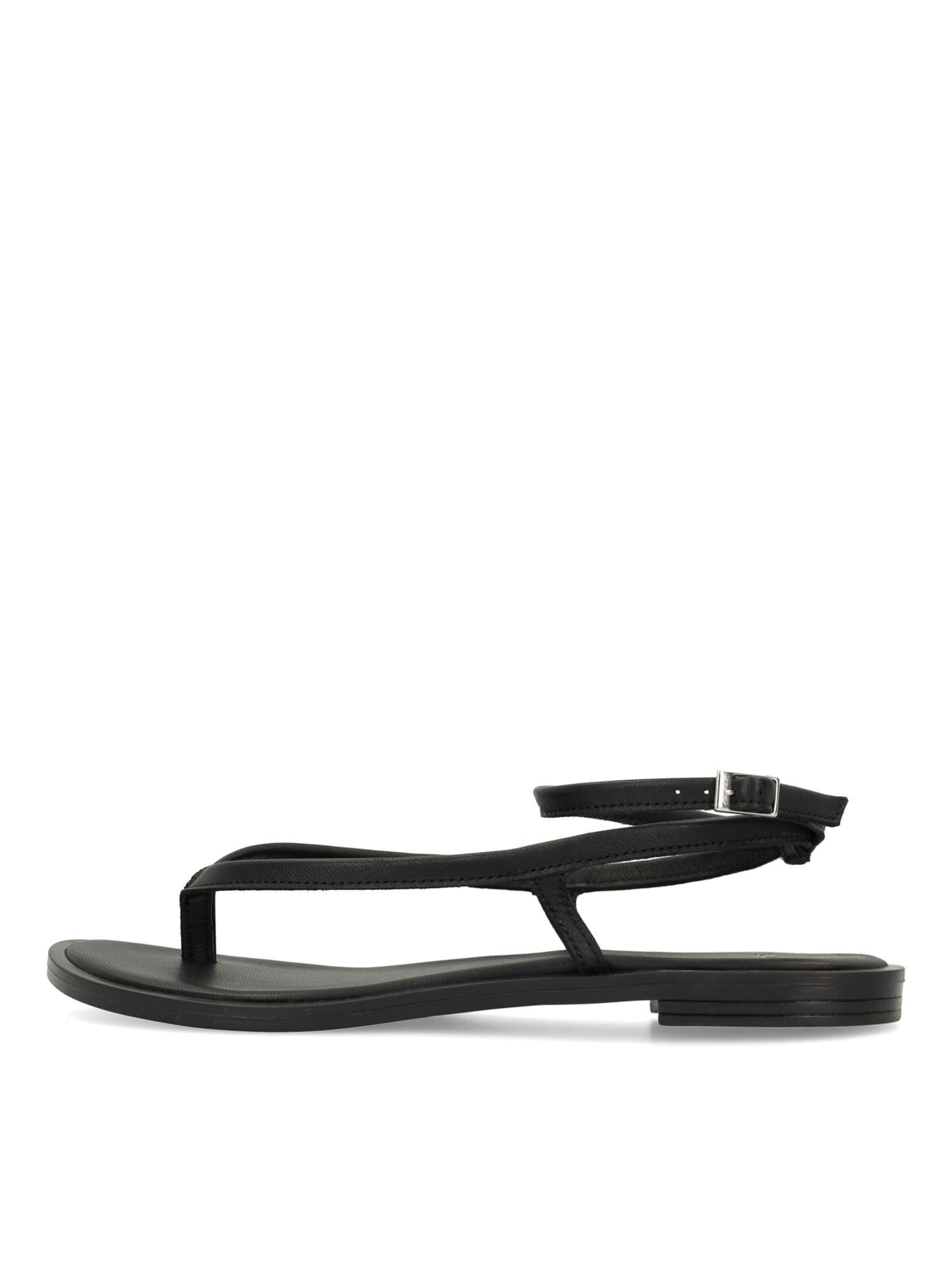 MANFIELD T-Bar Sandals in Black