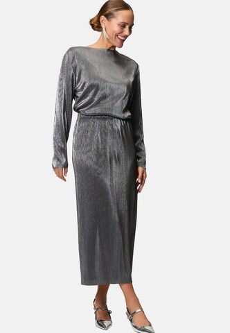 Gonna di zero in grigio