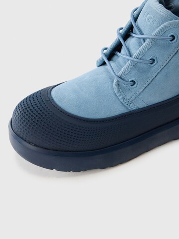 Boots da neve 'NEUMEL WEATHER HYBRID' di UGG in blu
