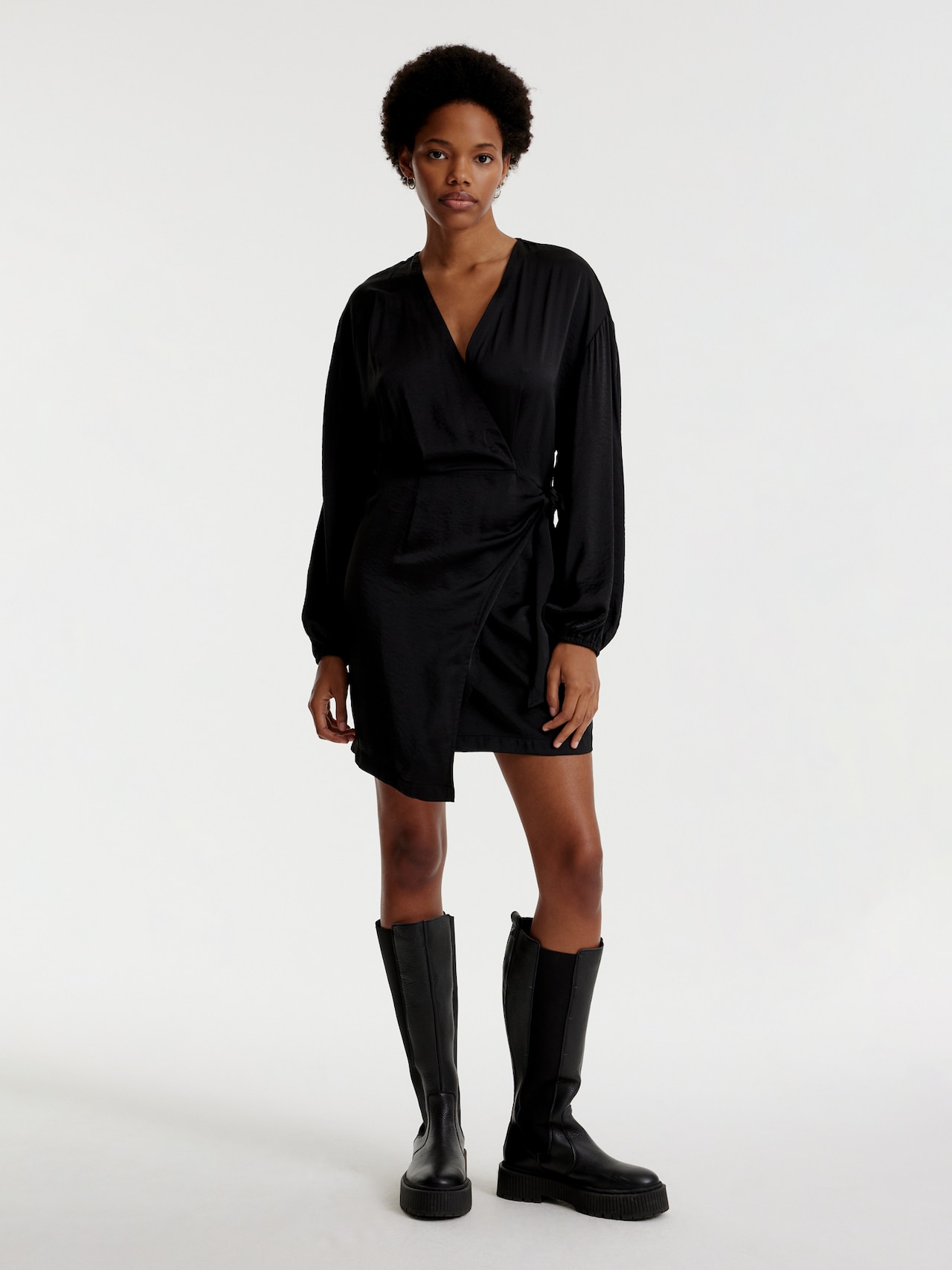 EDITED Produkte Kleid 'Qara' schwarz