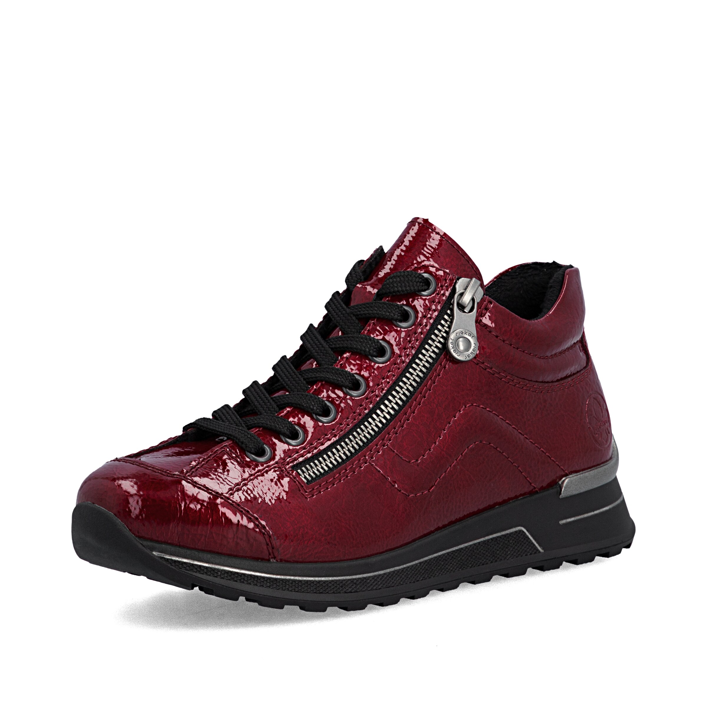 Chaussure de sport à lacets Rieker en rouge : devant