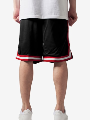 Urban Classics Loosefit Shorts in Schwarz