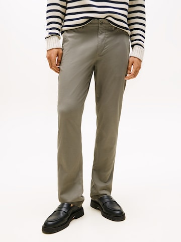 TOMMY HILFIGER Regular Chinobyxa i grå: framsida