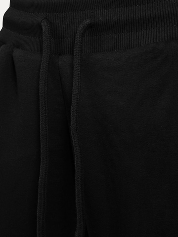 Effilé Pantalon Smilodox en noir