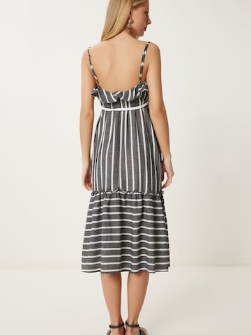 Happiness İstanbul Obleka | siva barva