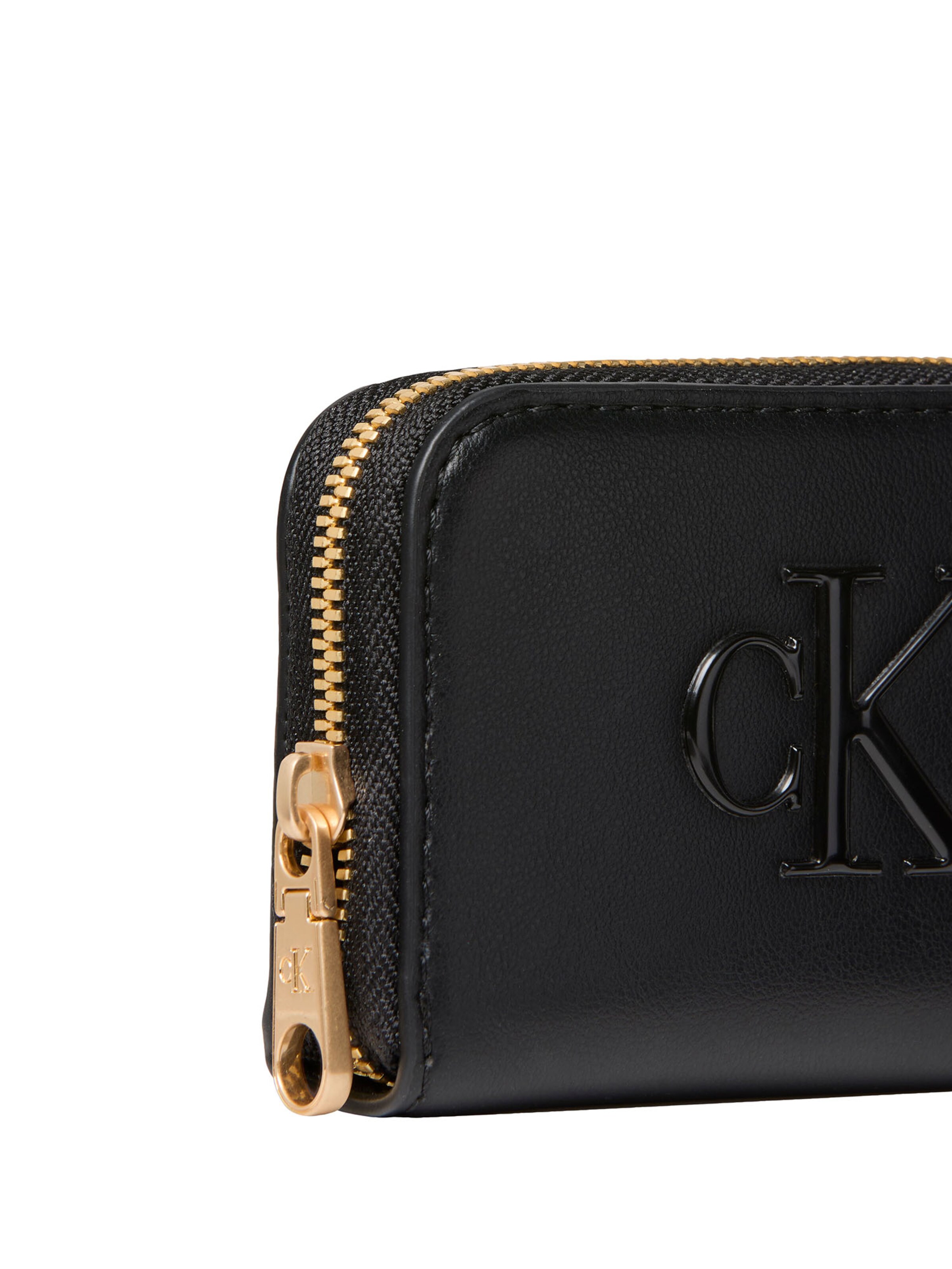 Calvin Klein Kukkaro värissä musta