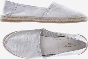 5TH AVENUE Flats & Loafers in 39 in Silver: front