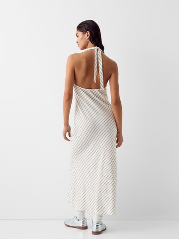 Robe d’été Bershka en blanc