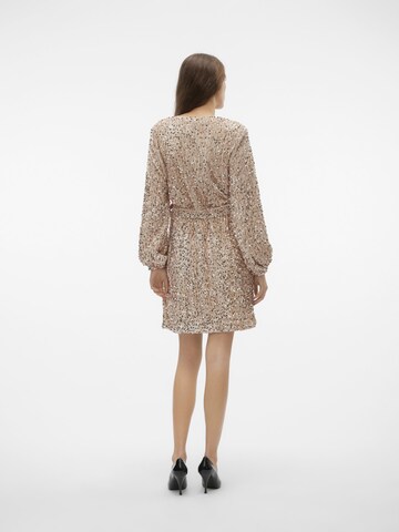 Robe VERO MODA en beige