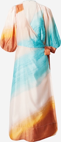 SECOND FEMALE Mekko värissä ruskea: etupuoli