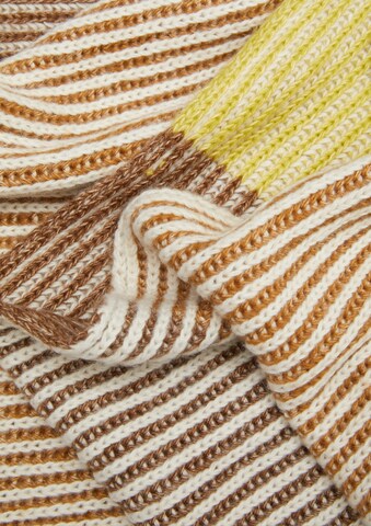 s.Oliver Scarf in Beige