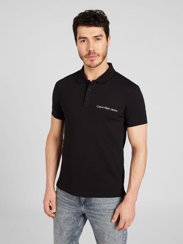 Tricou de la Calvin Klein Jeans pe negru: față