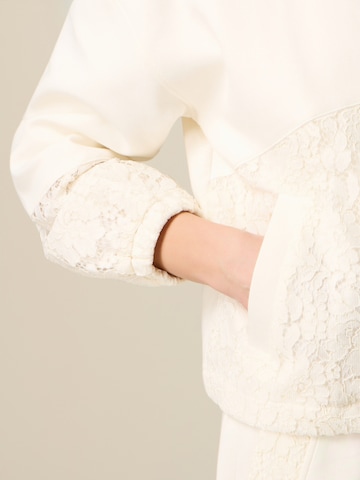 Pull-over oltre en blanc