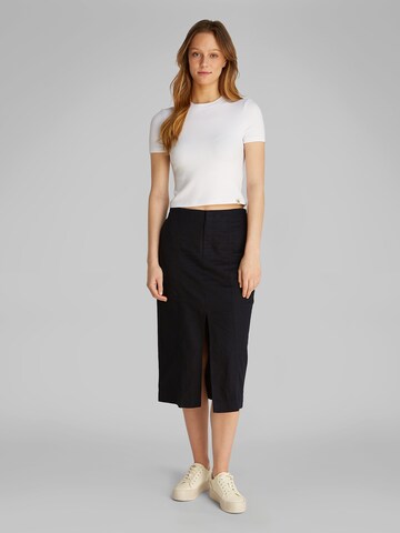Calvin Klein Jeans Skirt in Black