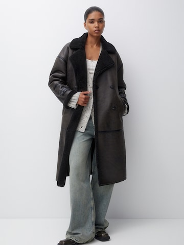 Pull&Bear Winter Coat in Brown: front