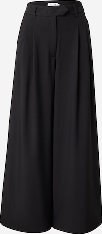 Molly BRACKEN Wide leg Pleat-front trousers in Black: front