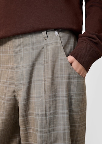QS Regular Pants in Brown: front