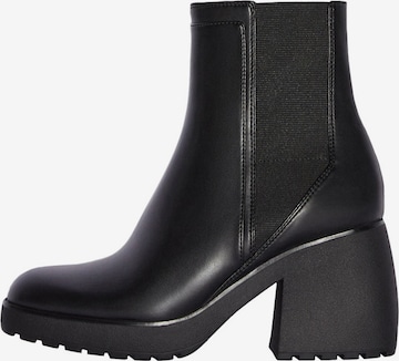 Boots chelsea di Bershka in nero