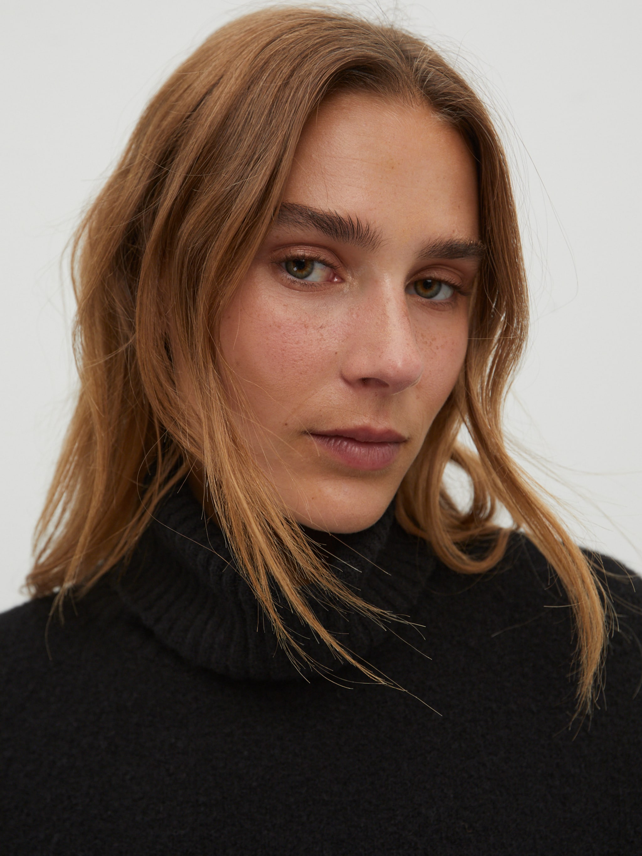 EDITED Produkte Pullover 'Winnie' schwarz