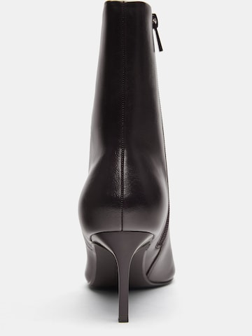 Pull&Bear Nilkkurit värissä ruskea