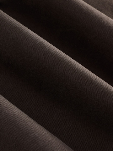 Next Loosefit Chinohose in Braun