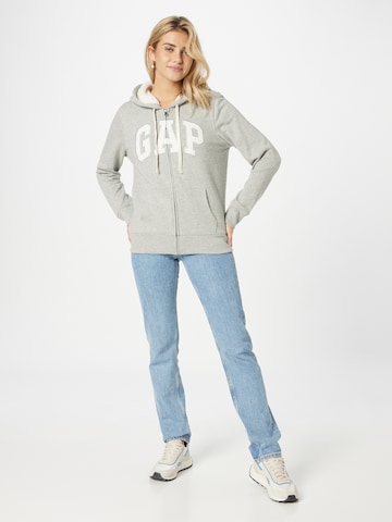 GAP Sweatjacke in Grau