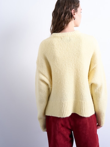 Pull-over 'ULTIMATE' TOPSHOP en jaune