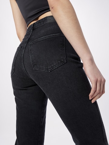 Gina Tricot Regular Jeans in Black