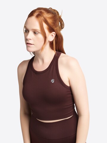 OCEANSAPART Sports top 'Aimy' in Brown